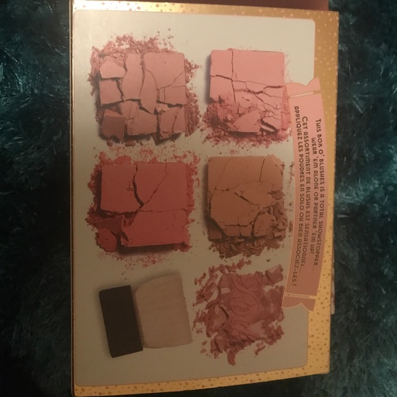 Benefit cheekathon palette - Picture 3 of 3