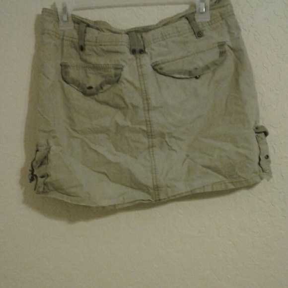 Mini skirt - Picture 2 of 2