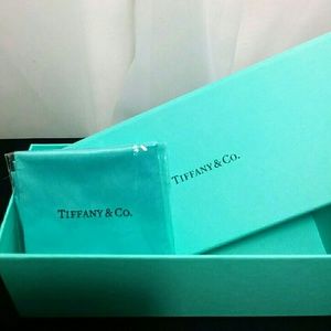 Sale💜Tiffany & Co. - Box and Cloth