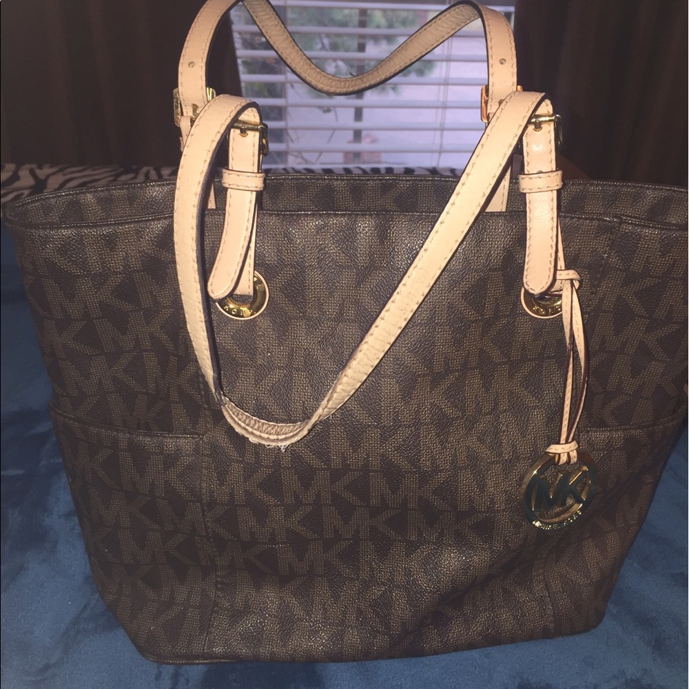Michael kors purse