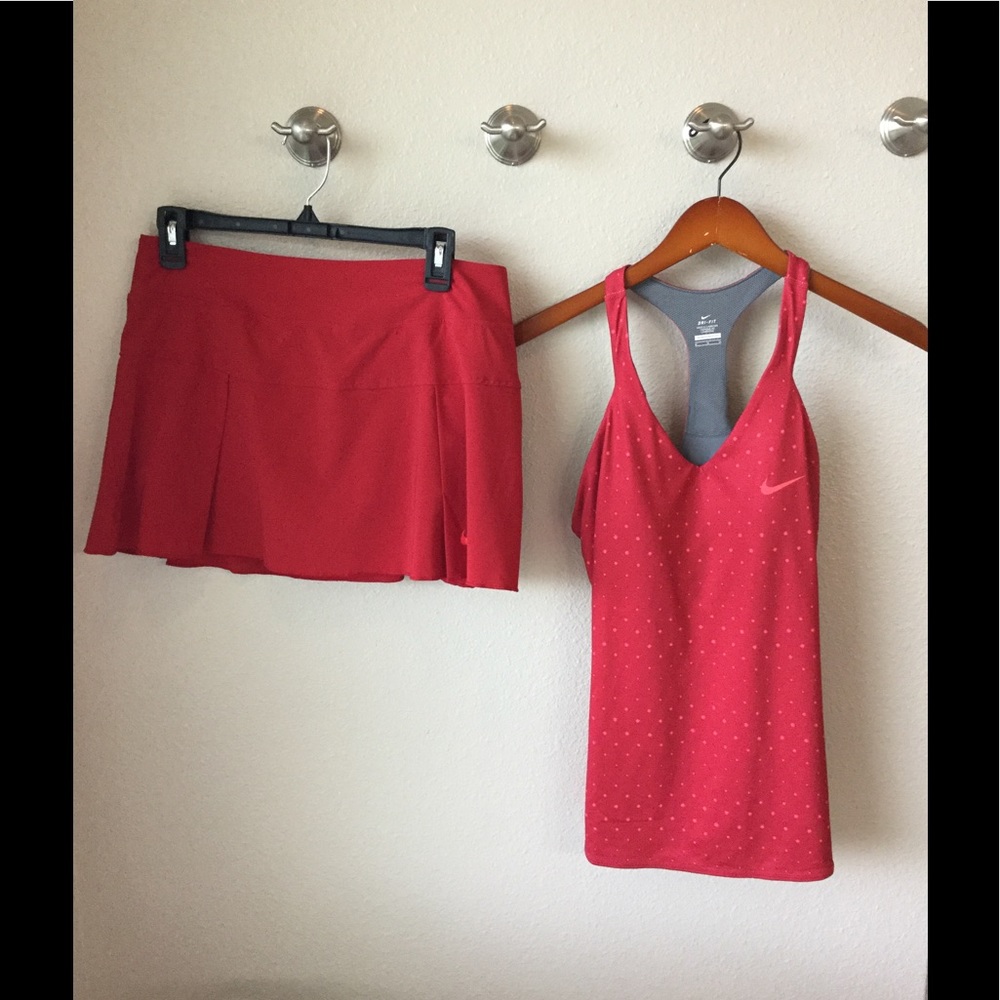Nike tennis set! Sold together or individually 🎾
