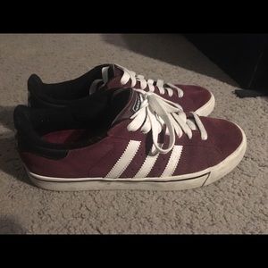 Maroon adidas skate shoes very light use
