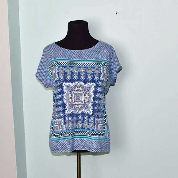 Tops - Gorgeous Blue Print Geometric Blouse