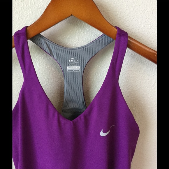Nike Dri-Fit workout tank - Picture 2 of 3
