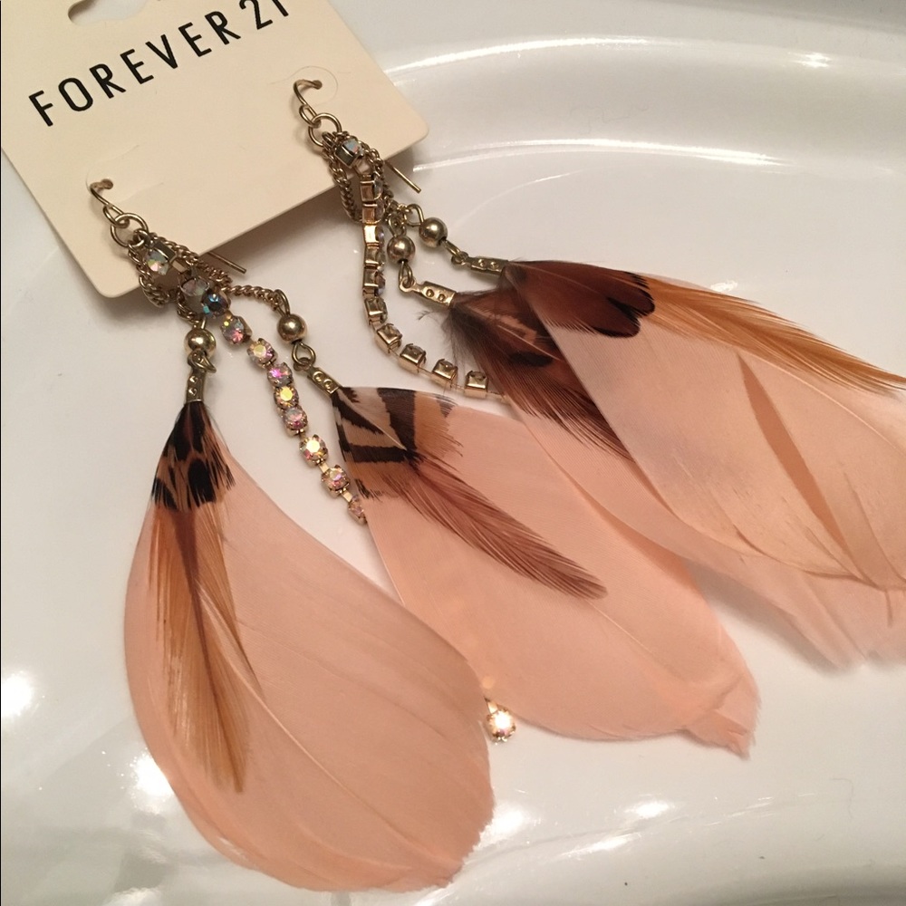 Feather and rhinestone dangle earring forever 21