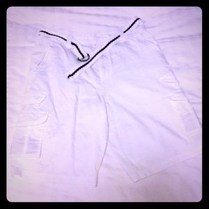 Airwalk white cargo shorts