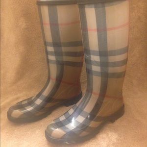 💯 Authentic Burberry Rain Boots