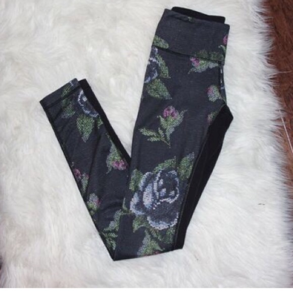 💥Lululemon Garden Floral Party 💥 - Picture 4 of 5