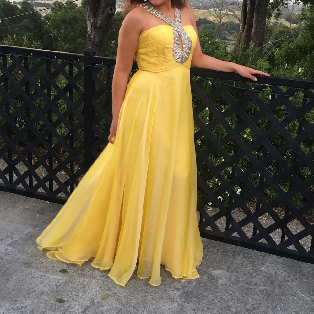 YELLOW SHERRI HILL #2875 LOWEST PRICE !