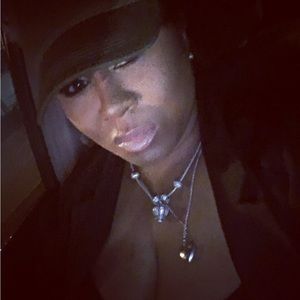 Meet your Posher, Lanita