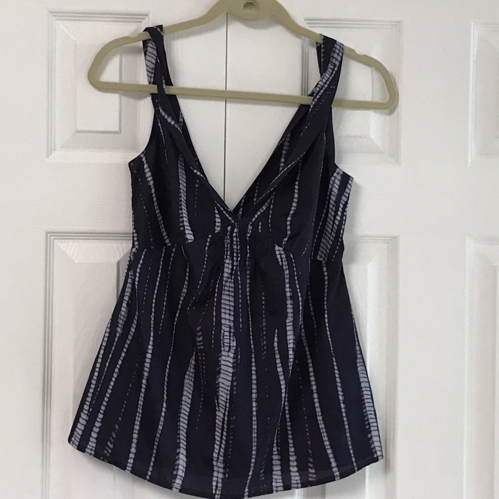 Banana Republic V-neck top