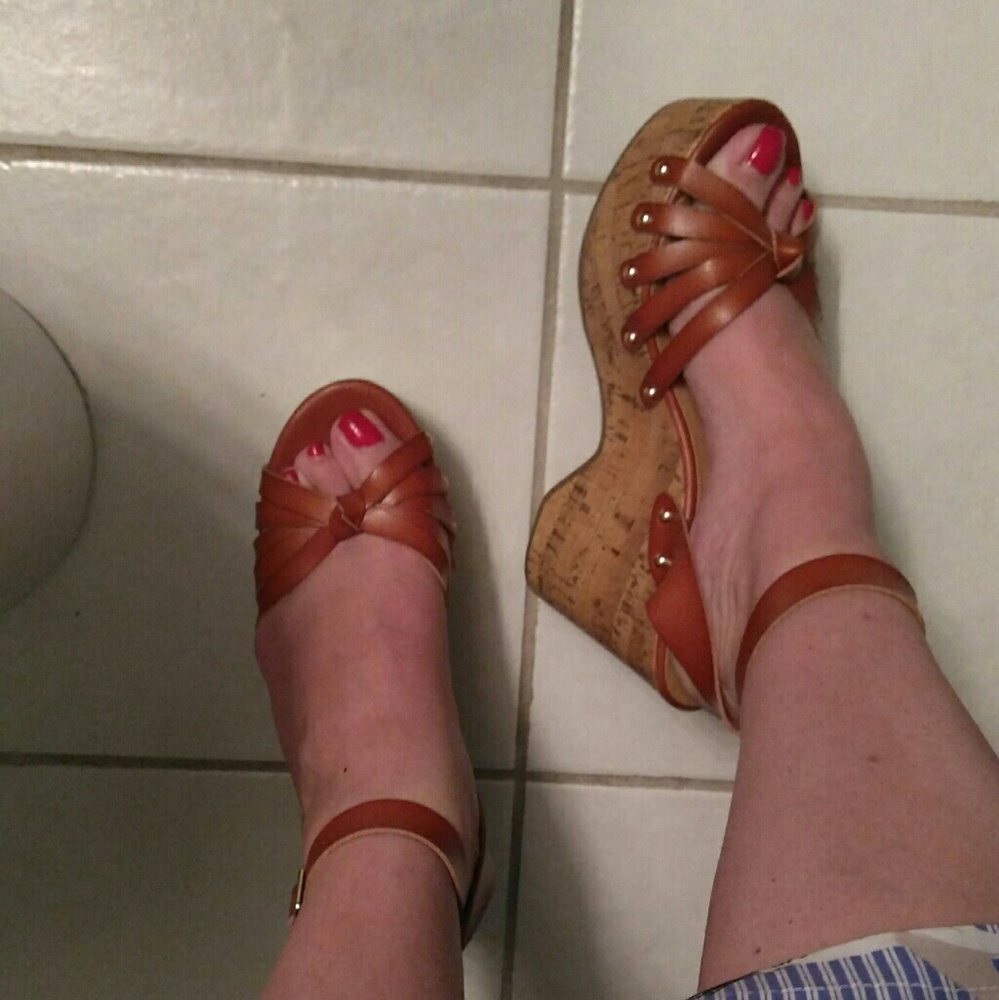 Sizes please? Cognac Strap Knot Cork Wedge Sandals