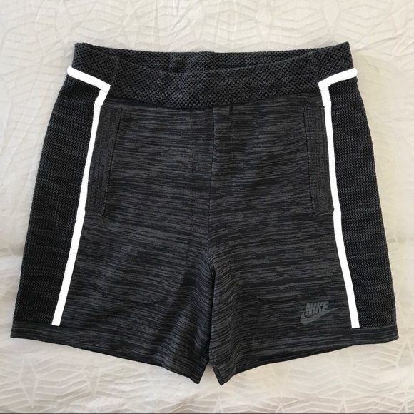 Nike Black Tech Knit Shorts - Picture 3 of 5