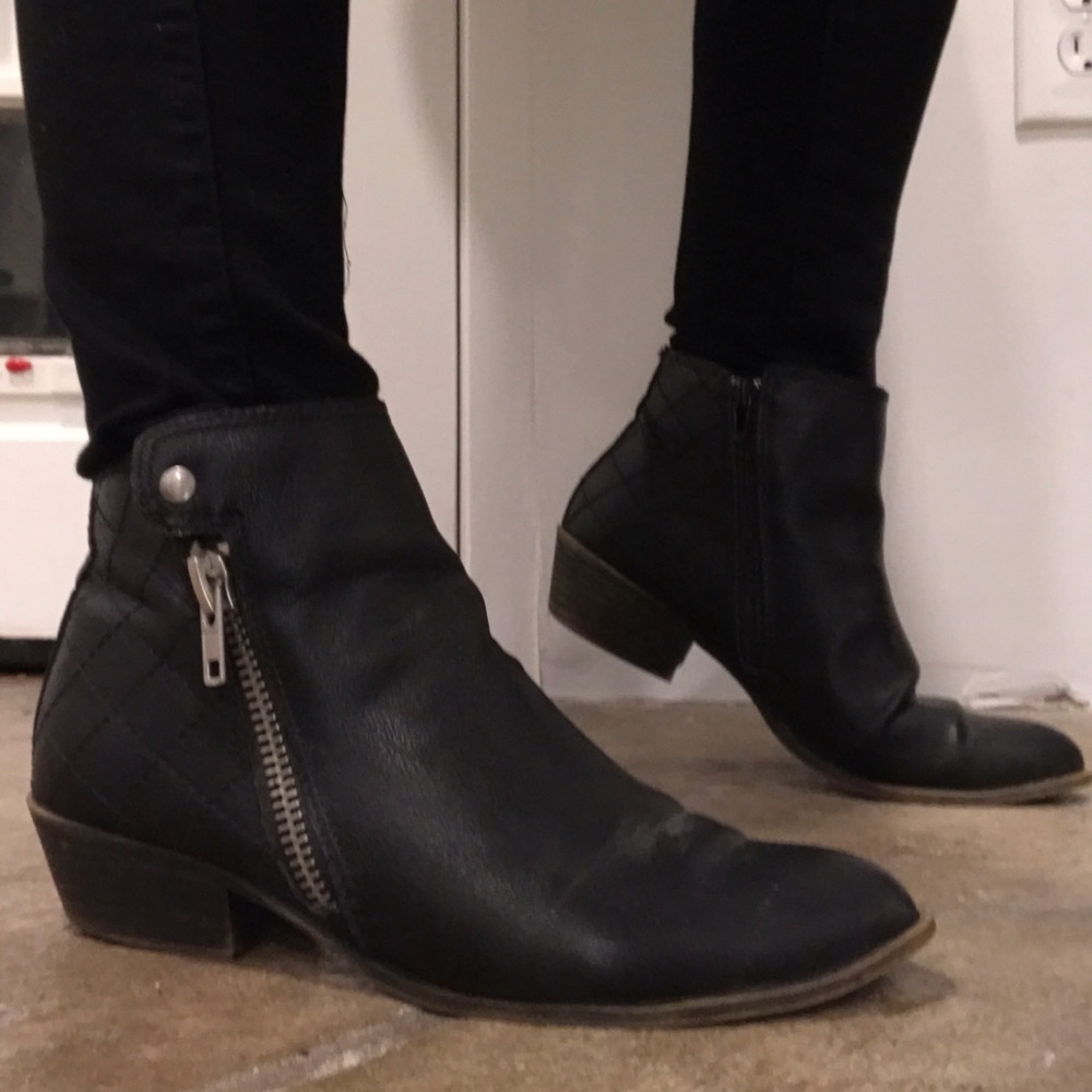 Madden Girl by Steve Madden Black Booties