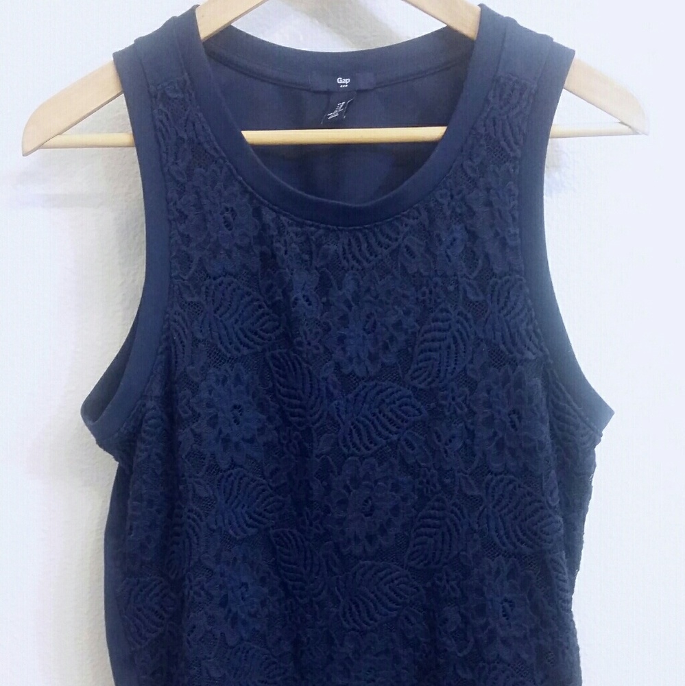 🌿GAP Dark Blue Tapestry Tops