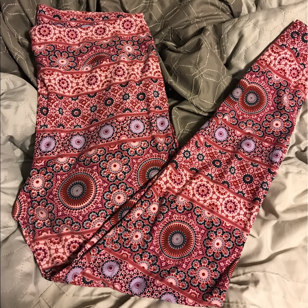 SOLD! Lularoe leggings TC