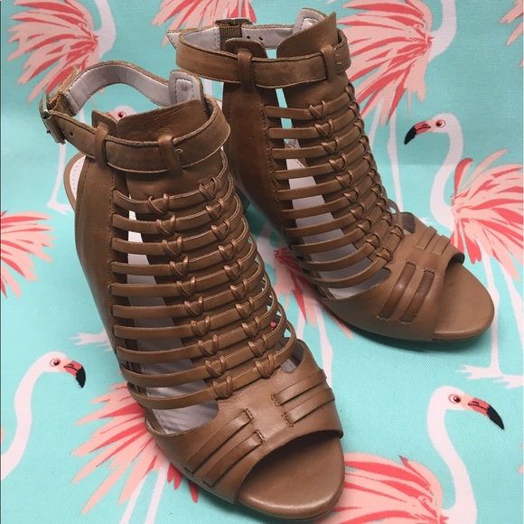 vince camuto effel