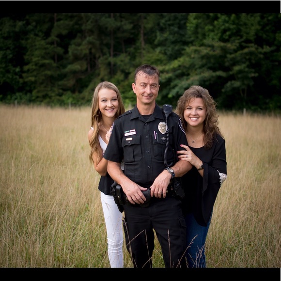 Meet your Posher, Jade - Picture 3 of 4