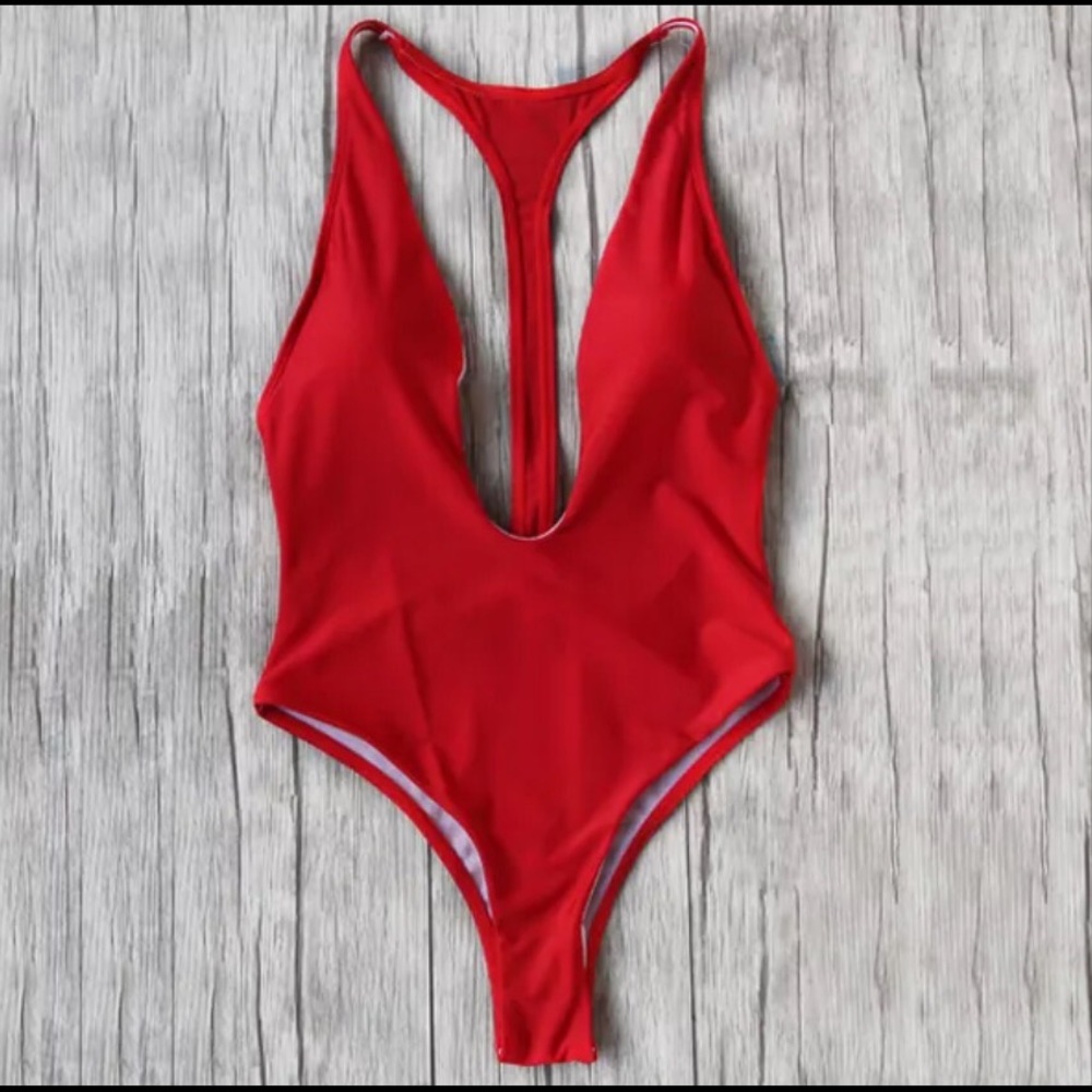 New swimsuit- never been worn size M