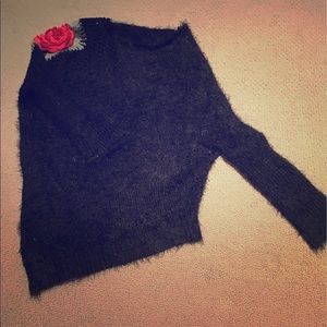 Rose print black sweater