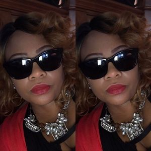 Meet your Posher, Nina