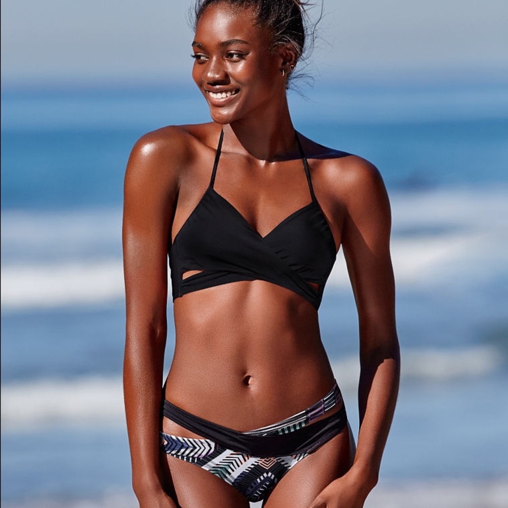VS PINK  Black KNOTTED BACK BODY WRAP TOP