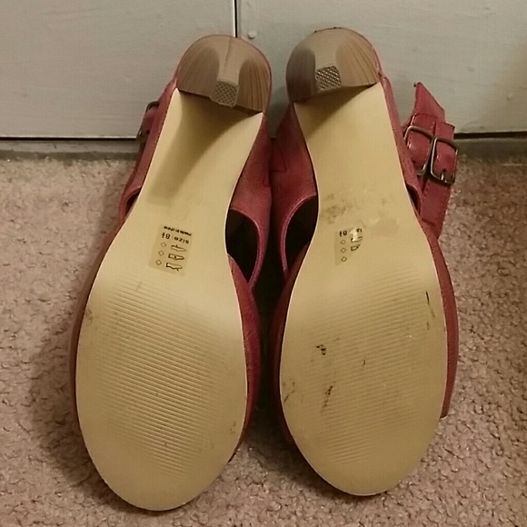 Michael Antonio Heels - Picture 2 of 5