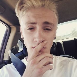 Meet your Posher, Brandon