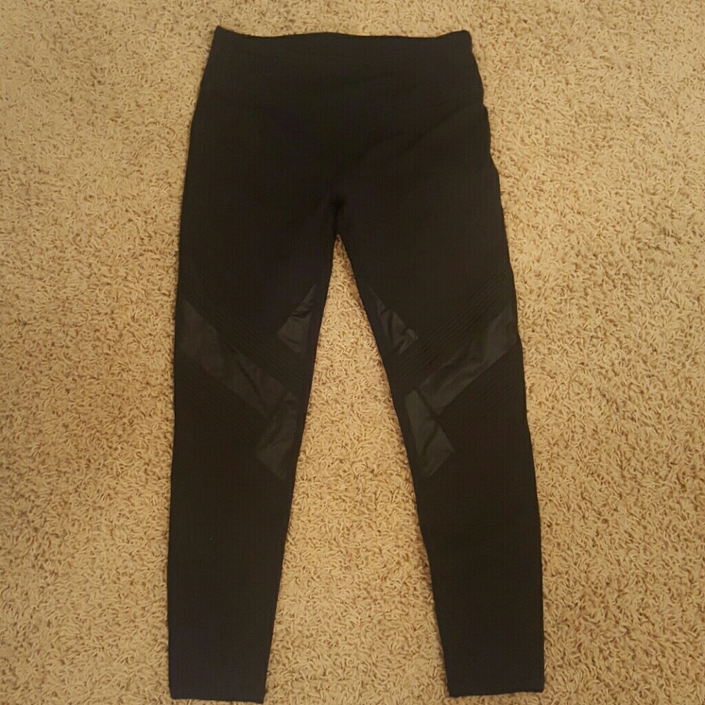 MOVING SALE!! Fabletics Activewear Leggings  NWOT