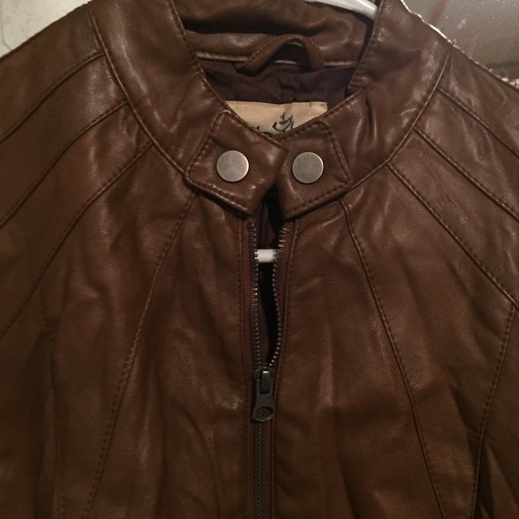 Brown leather jacket - Picture 2 of 2