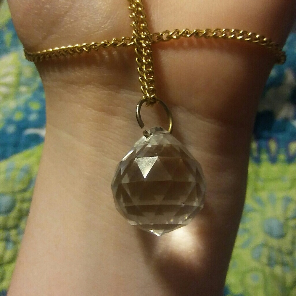 Faux Cristal Pendant Necklace