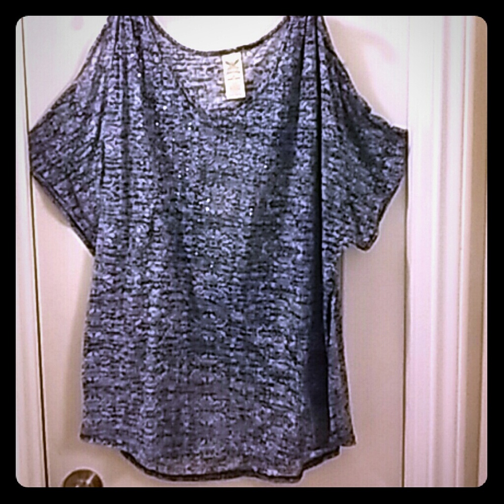 Blouse..New never worn..no tags