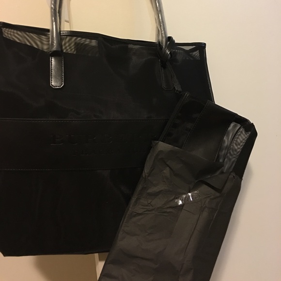 Burberry handbag & pouch set - Picture 3 of 3