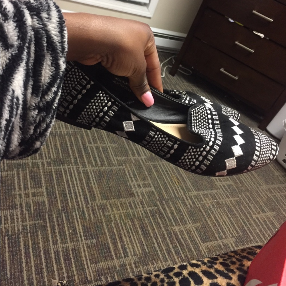 Flats - Picture 2 of 2