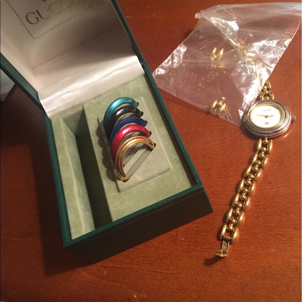 Vintage Gucci watch with adjustable bezels - Picture 4 of 4