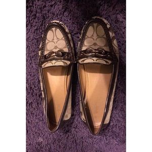 Coach flats
