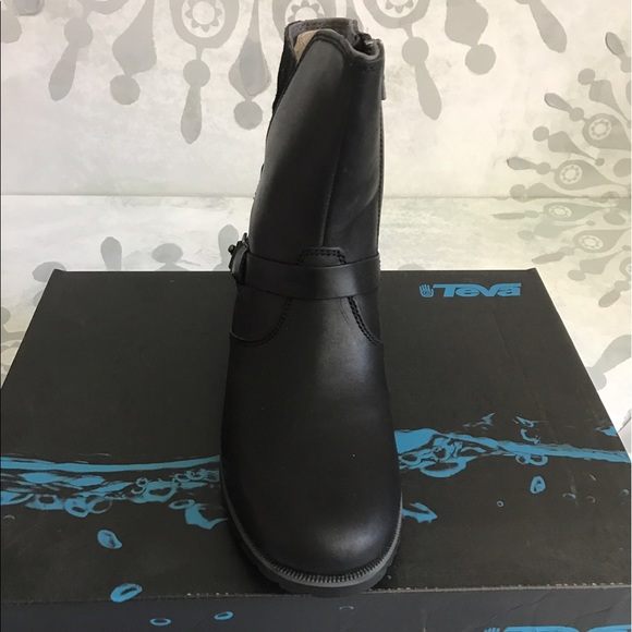 {Teva} Delavina Low Black Leather Ankle Boots - Picture 6 of 7