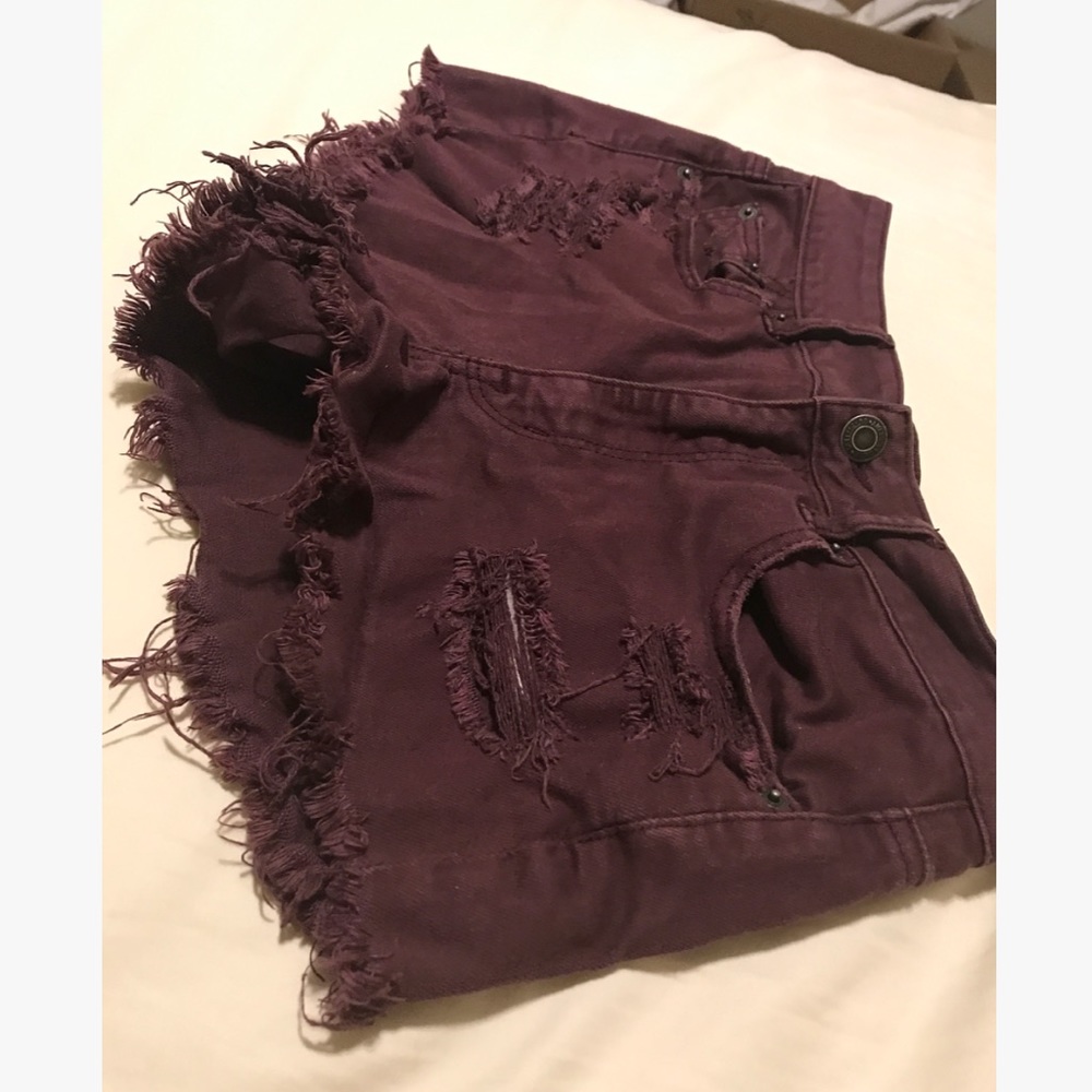 AE high-waist burgundy shorts
