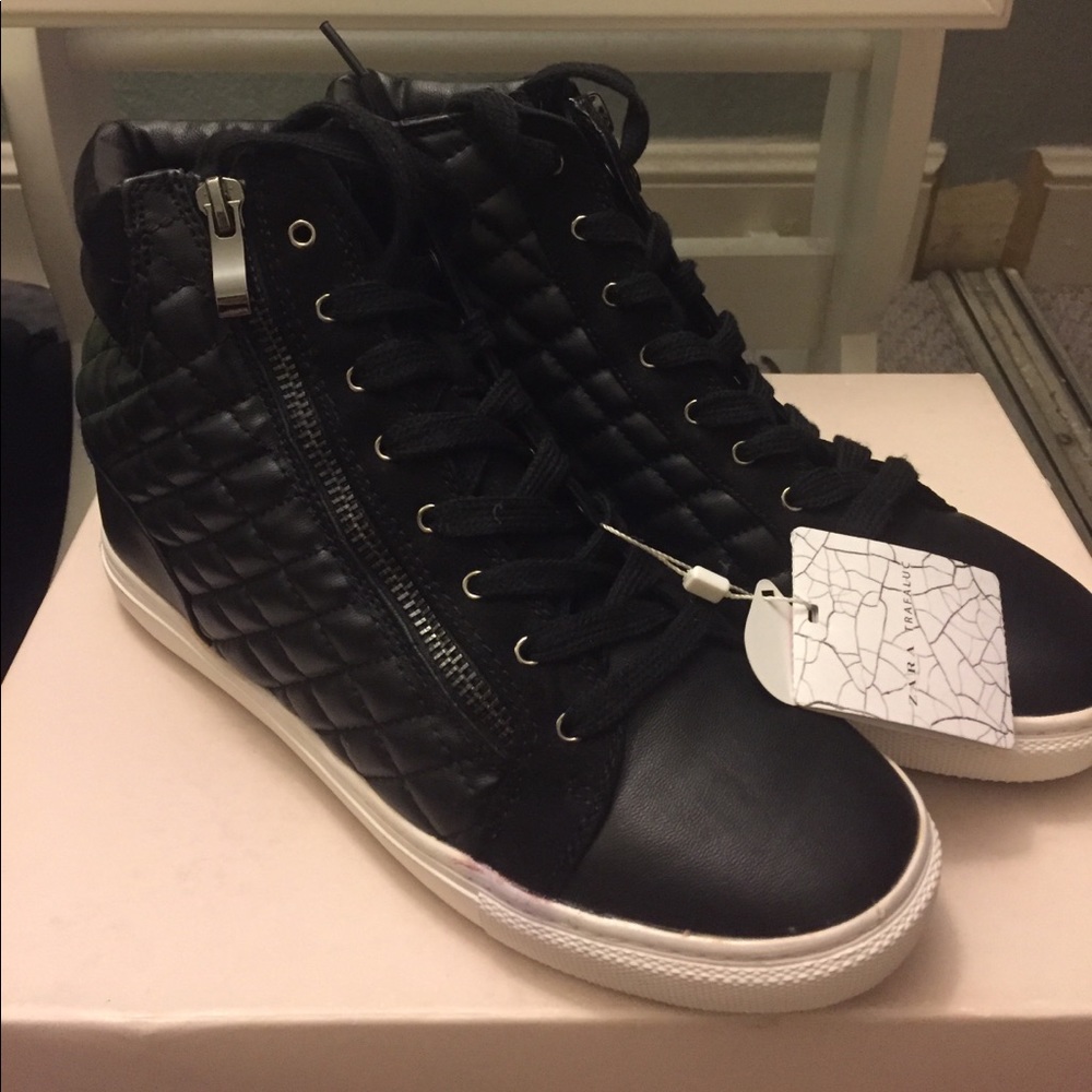 Zara black leather sneakers with zipper