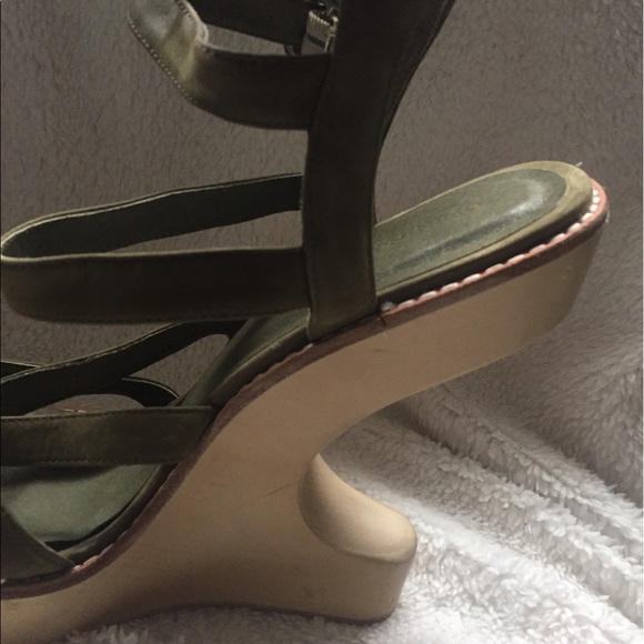 Opening Ceremony cut-out wedge sandals - Picture 4 of 7