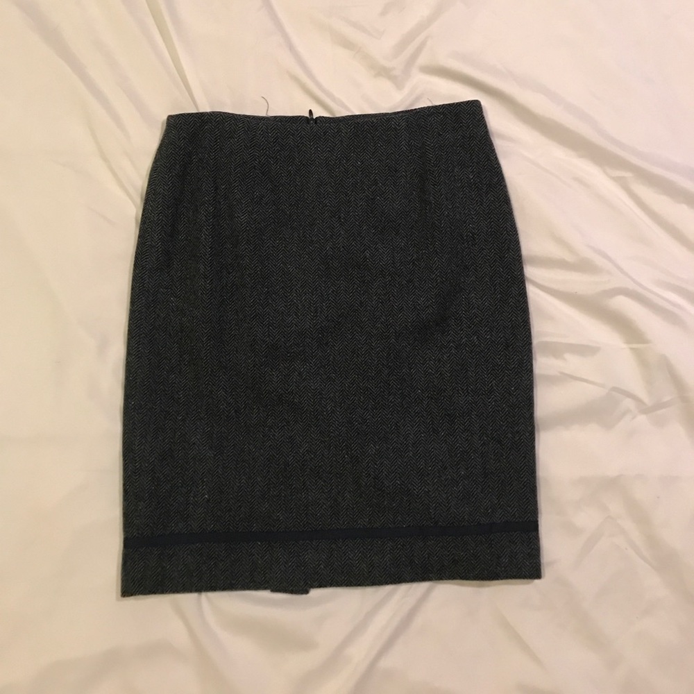 Blue fitted wool skirt