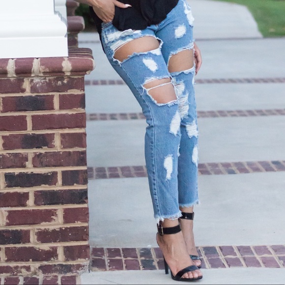 Distressed denim jeans - Picture 1 of 2