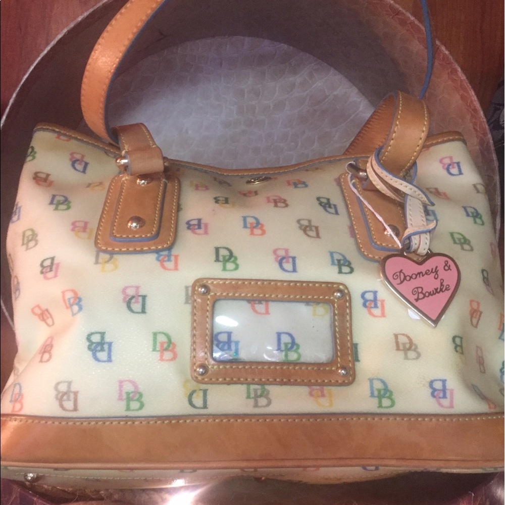 Vintage Dooney authentic hand bag