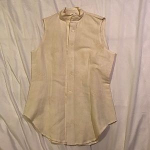 Sleeveless cream embroidered shirt