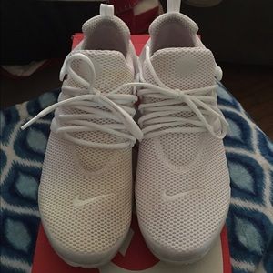 Size 11 Nike air prestos