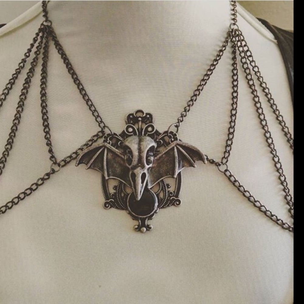 Bat Wing Harness - Picture 2 of 3