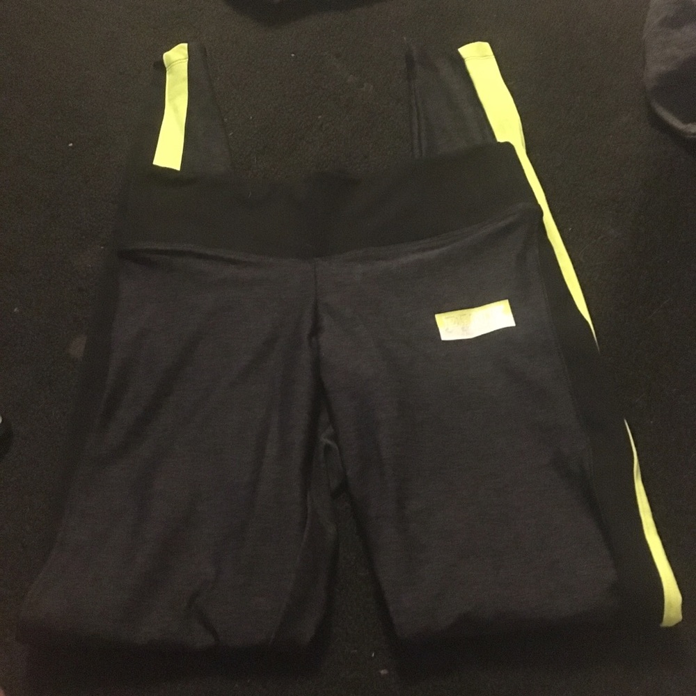 Brand new VS PINK ULTIMATE YOGA