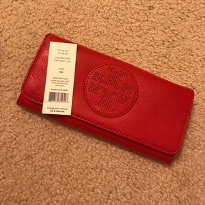 Used!! 90% TORY BURCH WALLET
