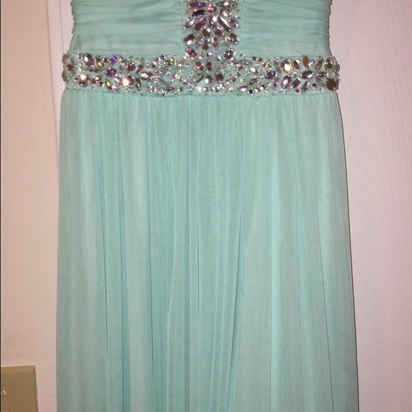 Dress - Picture 2 of 3