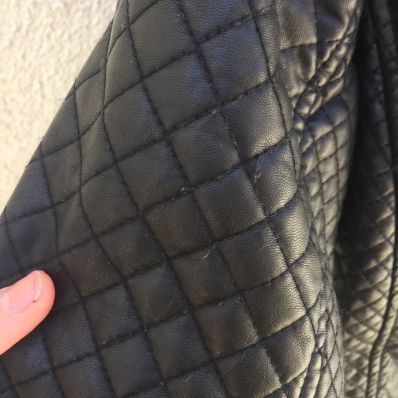 ❌SOLD❌ Zara Black Quilted Leather Moto Jacket - Picture 5 of 8